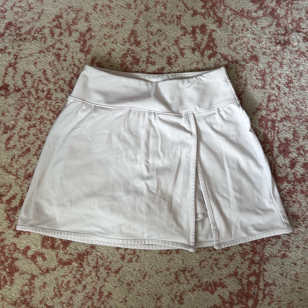 Wild Fable “ButterBliss” athletic skirt with built in shorts